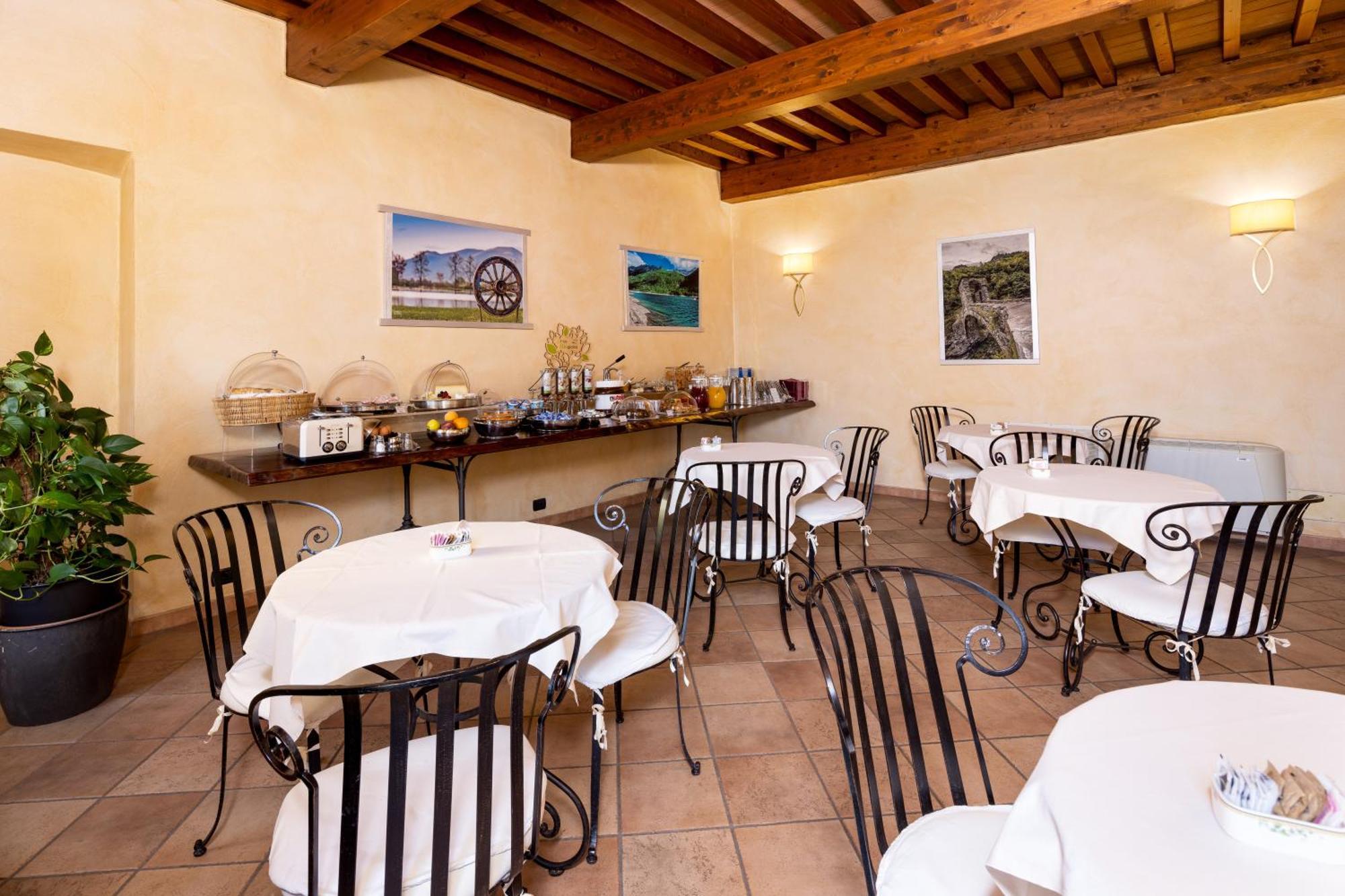 Best Western Plus Hotel Le Rondini San Francesco al Campo Exterior photo