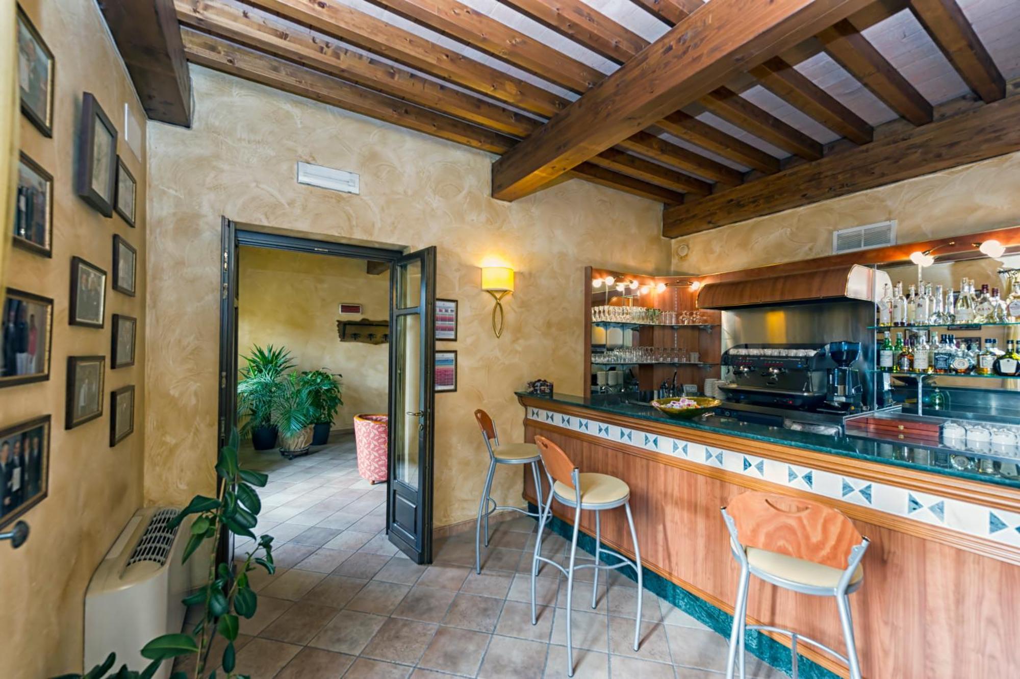 Best Western Plus Hotel Le Rondini San Francesco al Campo Exterior photo